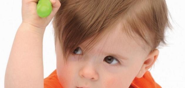 كيفية معالجة تساقط الشعر عند الاطفال